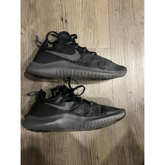 Nike Free TR 8
Flock Black Thunder Grey (Women's - Picture 4 of 5
